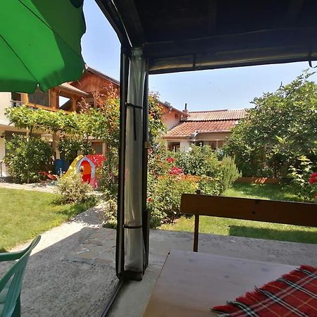 Guest House Sokratovi Obzor Buitenkant foto